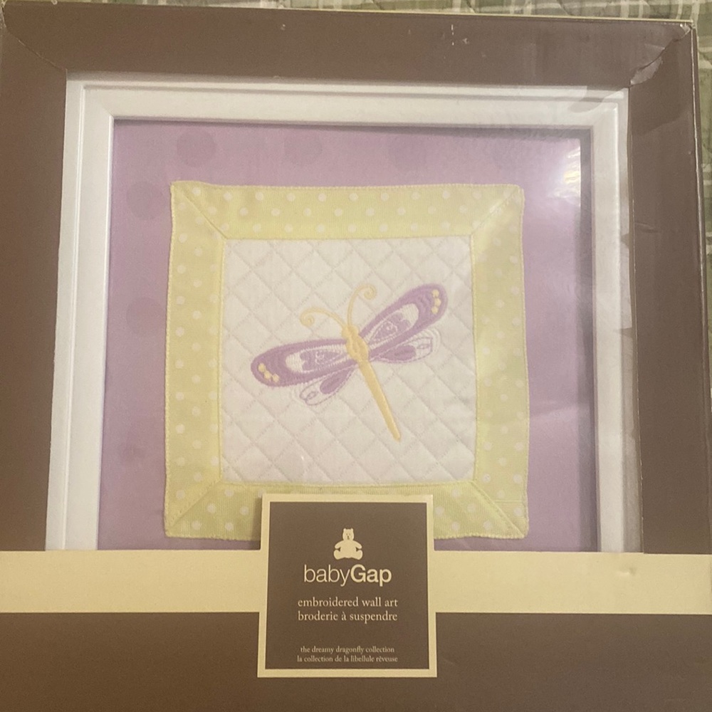 BABY GAP BRAND NEW UNOPENED FRAMED EMBROIDERED WALL ART SET OF 2
